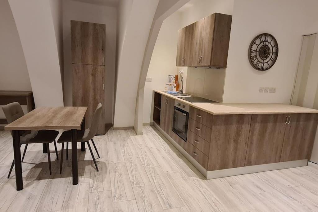 Highly Finished Studio Home In Valletta Exteriör bild
